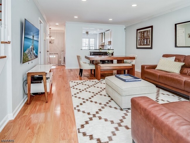 Foto del edificio - 100 Glenridge Ave