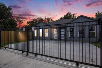 Building Photo - 3652 Seabrook St