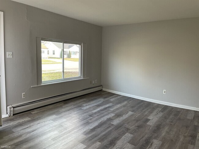 Building Photo - 3 br, 1 bath House - 26319 Kathy St