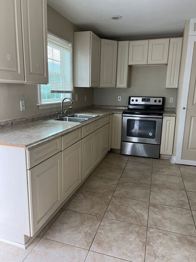 Foto del edificio - Jackson Barracks Single