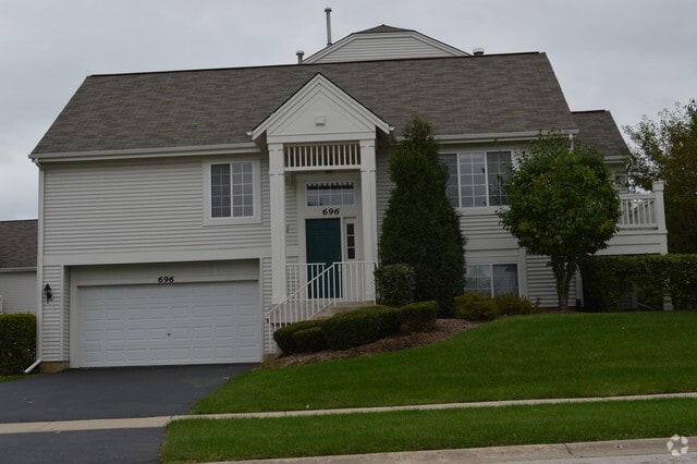 Building Photo - 696 S Rosehall Ln