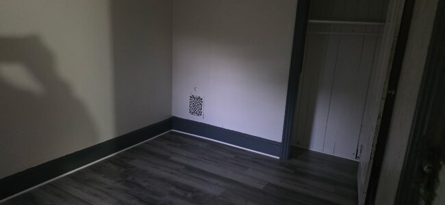 Foto del edificio - 227 Hummel St