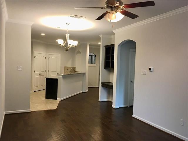 Foto del edificio - 2203 Highland Villa Ln