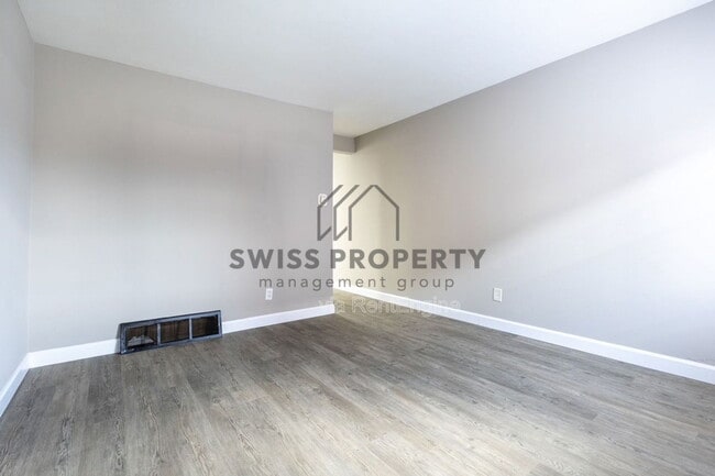 Building Photo - 5814 N Meadows Blvd