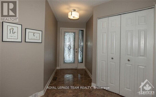 Building Photo - 90 Upney Dr