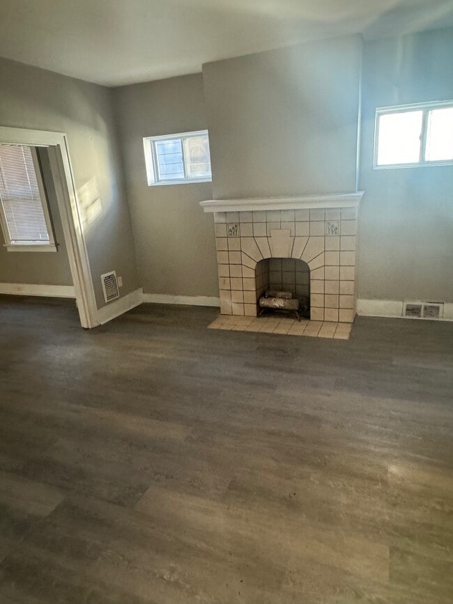 Photo - 1410 Meadow St House