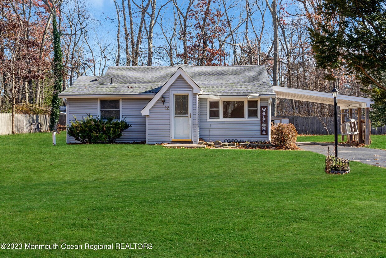 Foto principal - 12 Oakland Dr