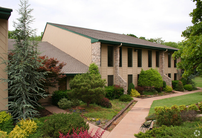 Building Photo - 1019 Waterwood Pkwy Suite C