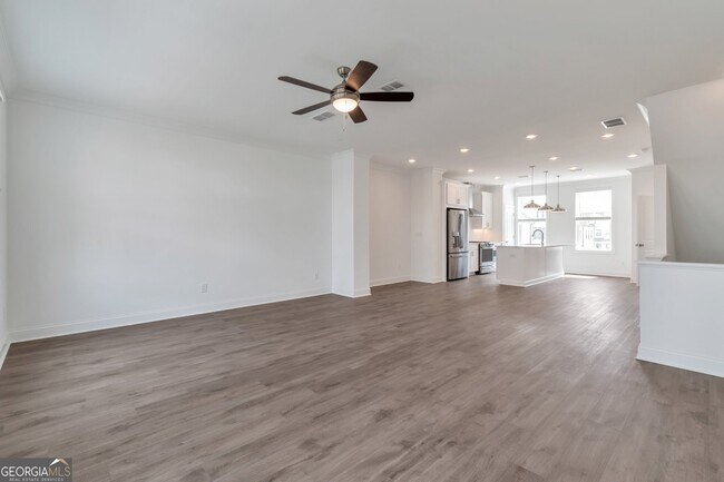 Foto del edificio - 1140 Larkin Dr