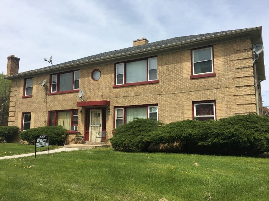 Primary Photo - 4510 W Capitol Dr
