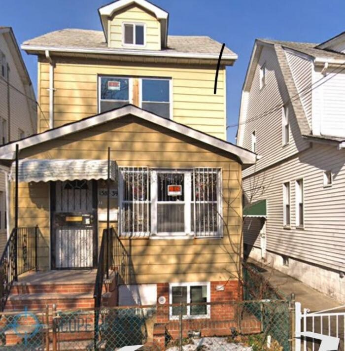 Foto principal - 3 bedroom in FRESH MEADOWS NY 11366