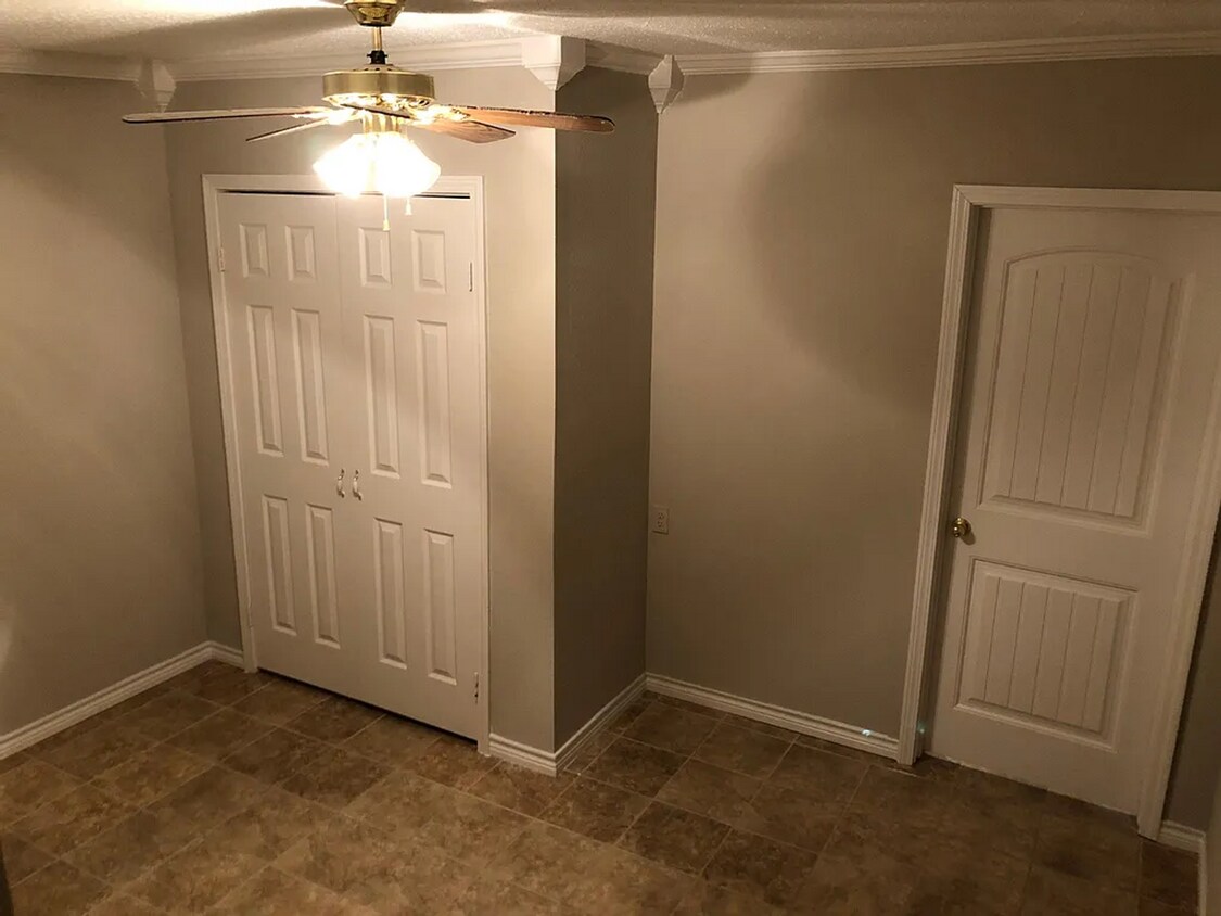 Foto del edificio - House For Rent 150 Schoolview Dr, Bridge City, TX 77611