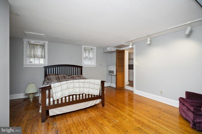 Building Photo - 1010 Spruce St