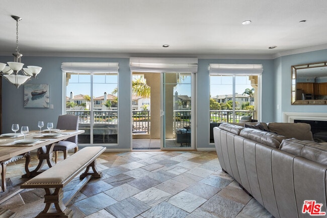 Building Photo - 4320 Tradewinds Dr