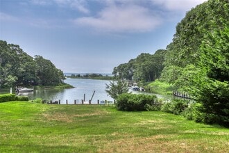 Building Photo - 400 Little Peconic Bay Rd