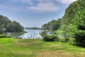 Building Photo - 400 Little Peconic Bay Rd
