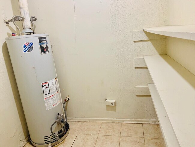 Foto del edificio - 2705 E 2nd St