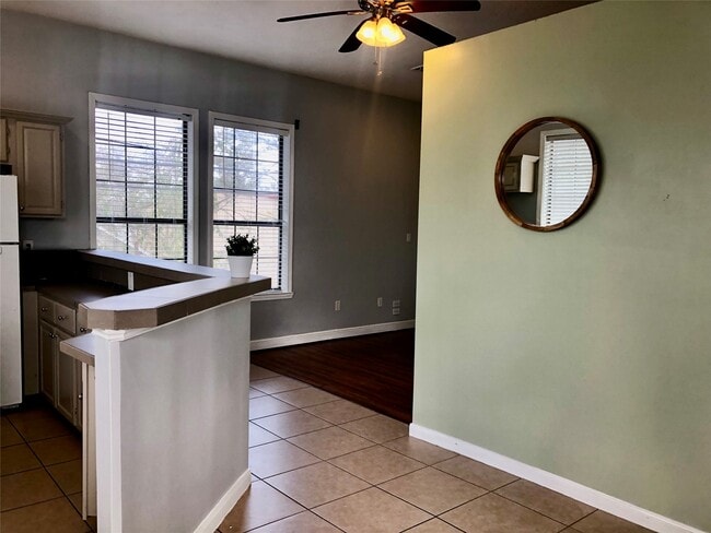 Building Photo - 543 W 27th St