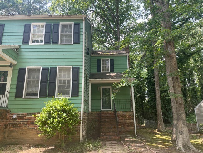 Foto del edificio - 1700 Taft Pl