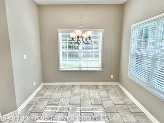 Building Photo - 5 br, 3 bath Apartment - 8617 Birnham Cove