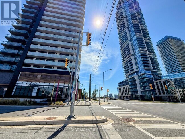 Building Photo - 7895-7895 Jane St
