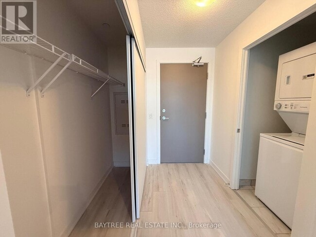 Building Photo - 1010 Sandy Beach Rd