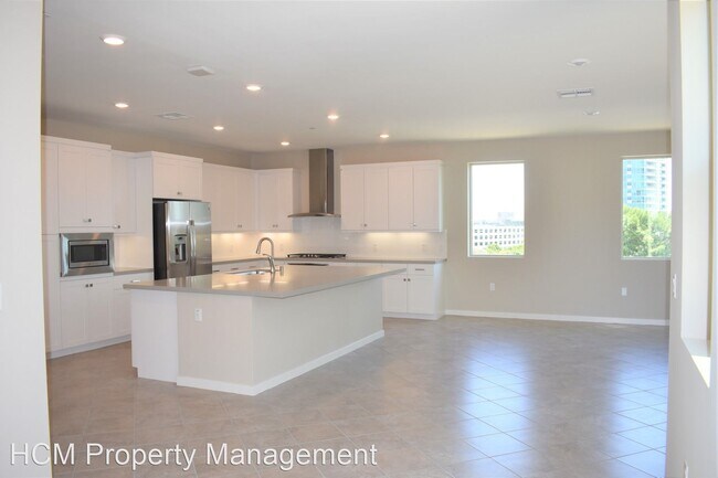 Building Photo - 2 br, 2 bath House - 210 Tribeca
