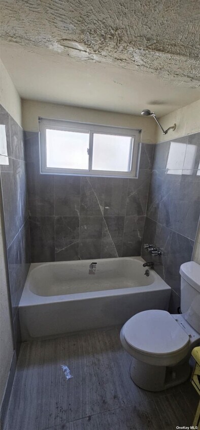Foto del edificio - 108-23 175th St