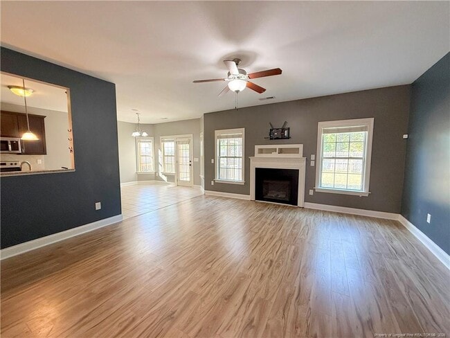 Building Photo - 418 Century Dr