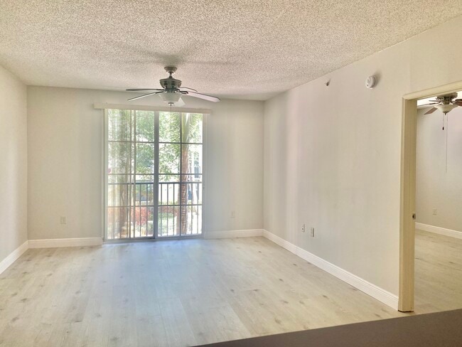 Foto del edificio - 630 S Sapodilla Ave