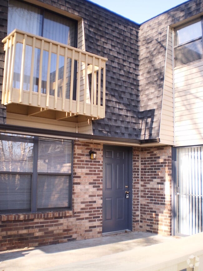 Building Photo - 428 Cross Creek Ln