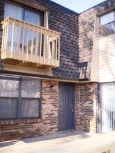 Building Photo - 428 Cross Creek Ln