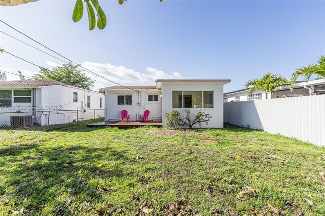 Foto del edificio - 616 NW 3rd Ct