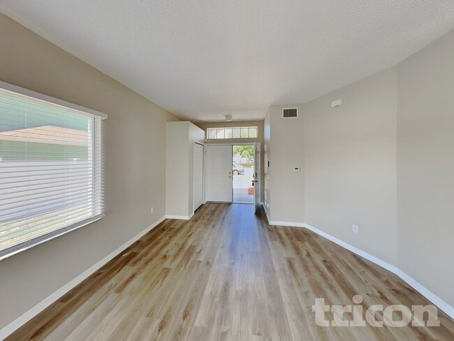 Foto del edificio - 12603 Longcrest Dr