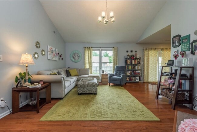 Building Photo - Knoxville 37922 - 3 bedroom, 2 bath home -...