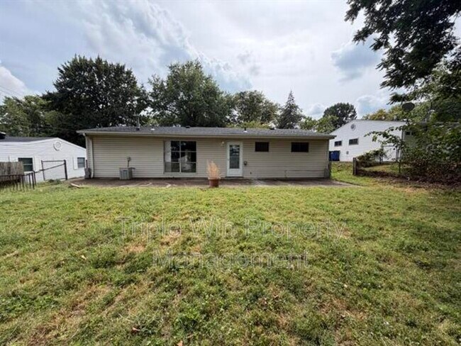 Foto del edificio - 9521 Margo Ann Ln