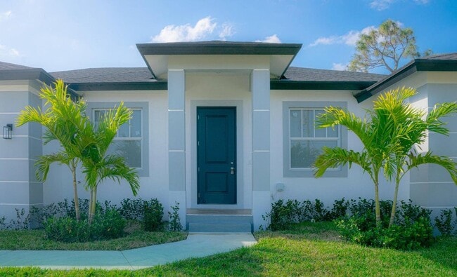 Building Photo - 15061 Brainbridge Cir