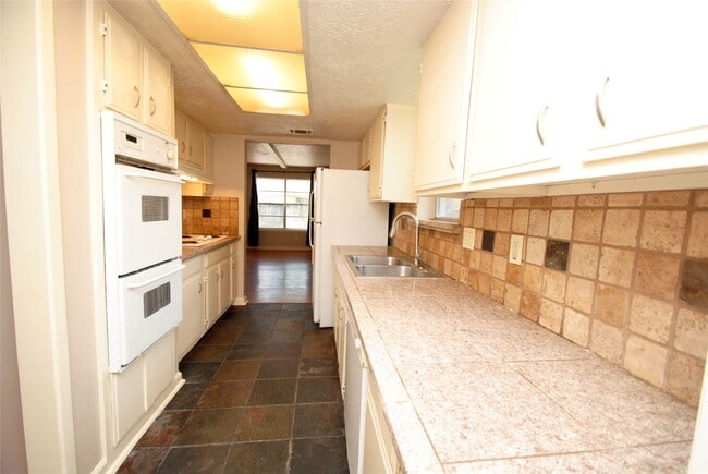 Foto del edificio - 614 Dalewood Dr