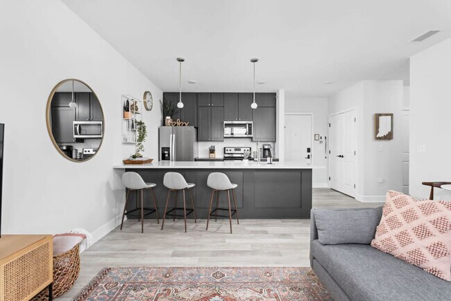 Foto del edificio - 5858 N College Ave