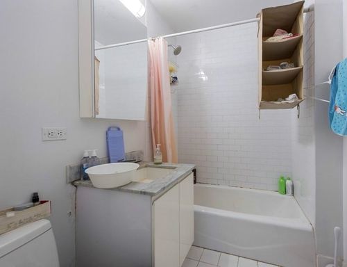 Foto del edificio - 312 W 57th St