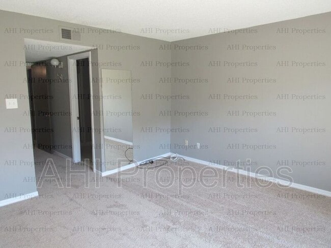 Building Photo - 171 Cambrian Way