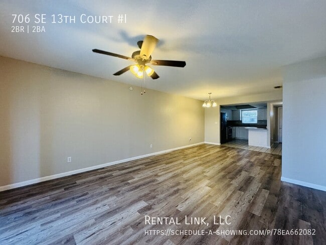 Foto del edificio - 706 SE 13th Ct