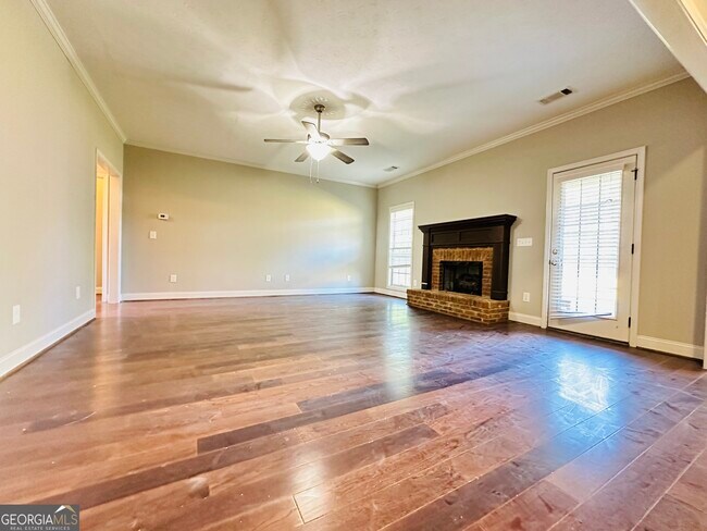 Foto del edificio - 1255 Woodville Ct