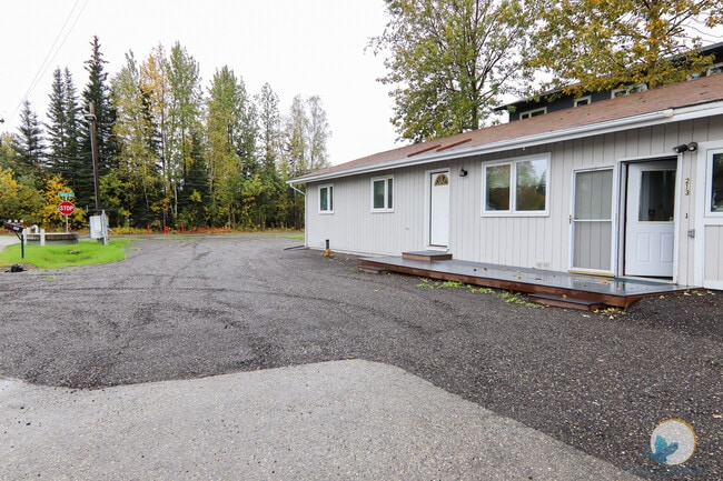 Building Photo - 213 Yukon Dr