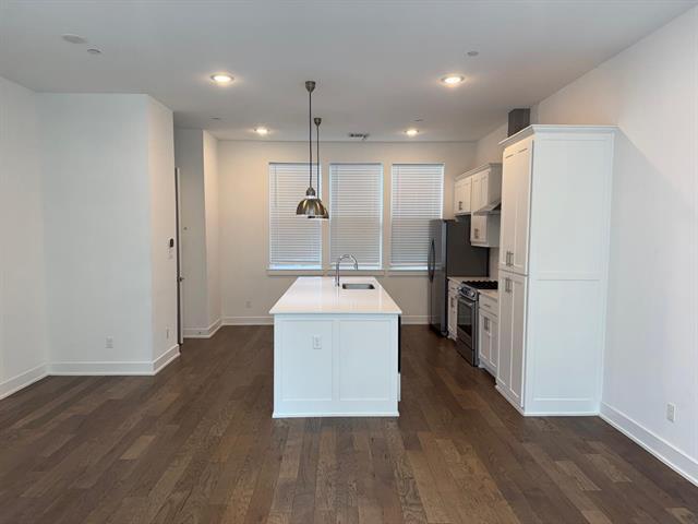 Foto del edificio - 645 N Tyler St