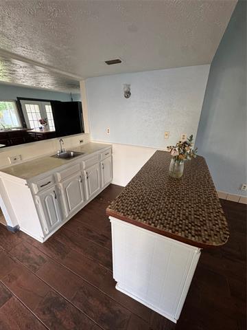Foto del edificio - 4300 Campion Ln