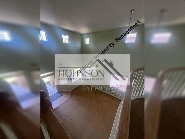 Foto del edificio - 323 Glenbriar Cir