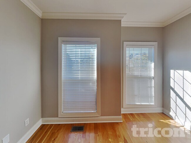 Building Photo - 3228 Genoa Dr