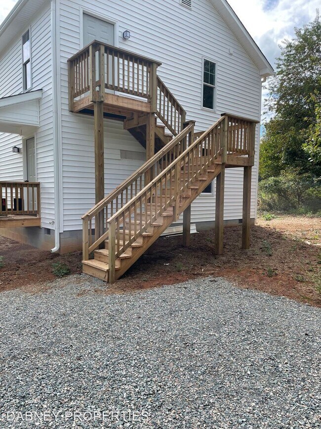 Building Photo - 3 br, 1 bath House - 278 Bonbrook Creek Road