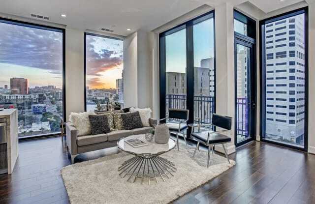 Building Photo - 1211 Caroline-449.4